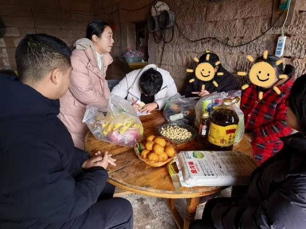 【二级完美（中国）动态】健康产业完美（中国）以寒假家访活动践行“育人初心”点赞榜样引领学生成长
